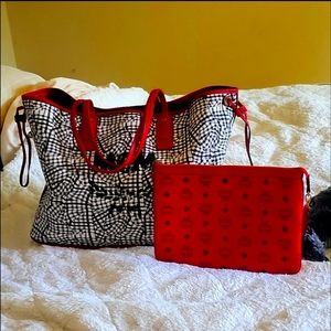 MCM, Reversible Liz Shopper in Visetos